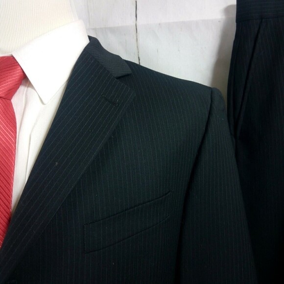 Axcess A Claiborne Company 42S Wool 2 Button Black Pinstripe 2pc Suit 34x30 FF - Picture 2 of 9